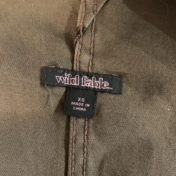 Fun camo mini overalls - Picture 3 of 4